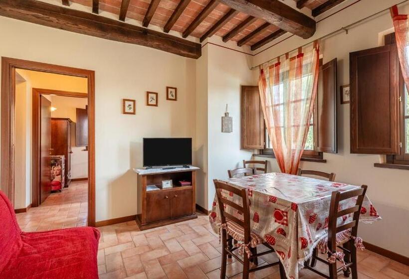 침실 2개 주택, Room In Farmhouse   Apartment In Farmhouse Casolare Dei Fiori