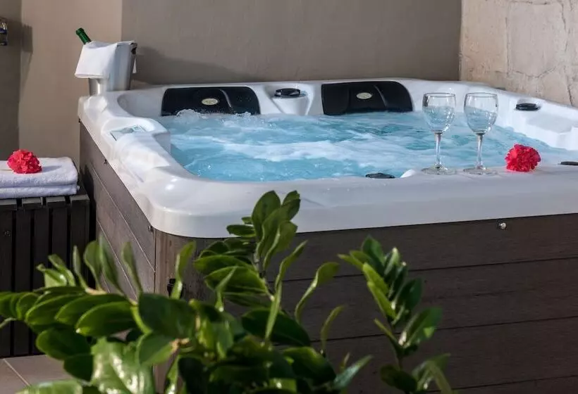 ジェットバス付きオーシャンビュースイート, Happy Cretan Suites