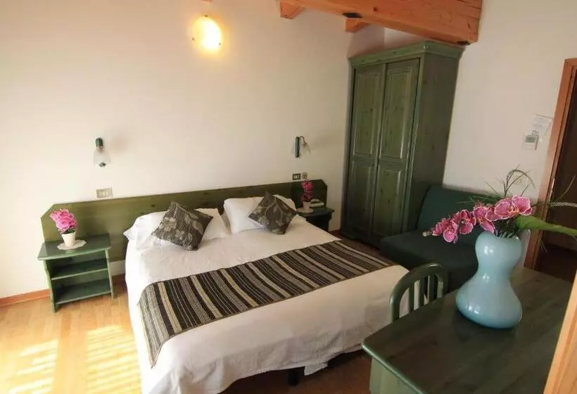 スタンダードトリプルルーム, Albergo Ristorante Cacciatori