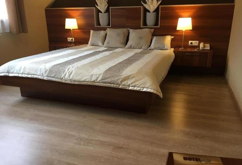 スーペリアトリプルルーム, Alfa