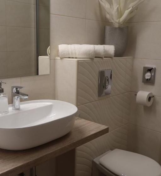 スーペリアトリプルルーム, Alfa