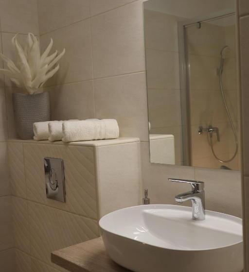 スーペリアトリプルルーム, Alfa