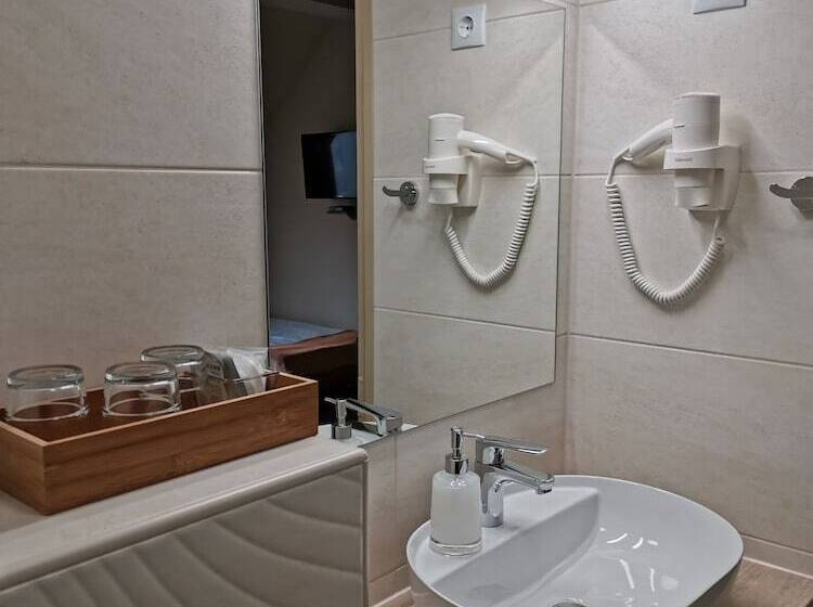 スーペリアトリプルルーム, Alfa