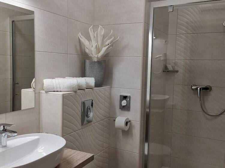 スーペリアールーム, Alfa