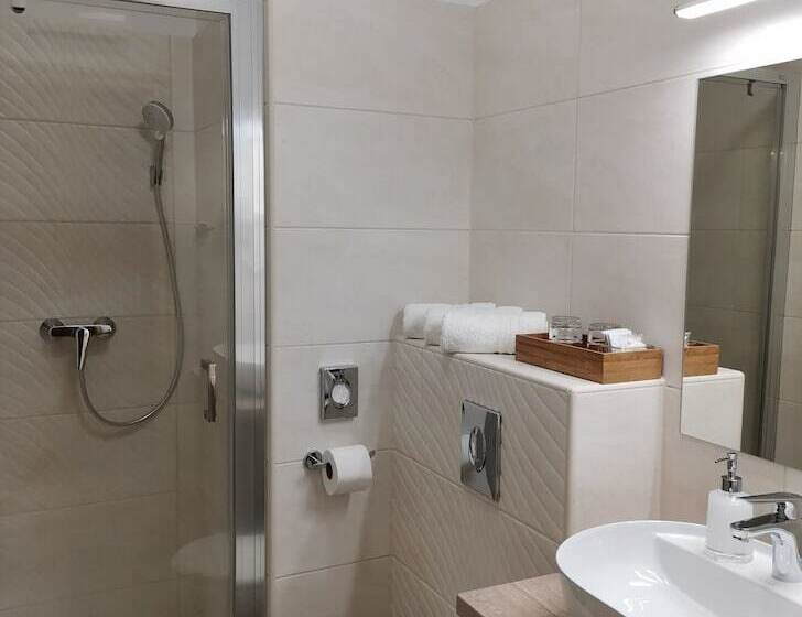 スーペリアールーム, Alfa