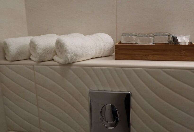 スーペリアトリプルルーム, Alfa