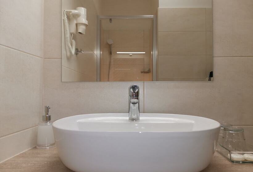 スーペリアールーム, Alfa