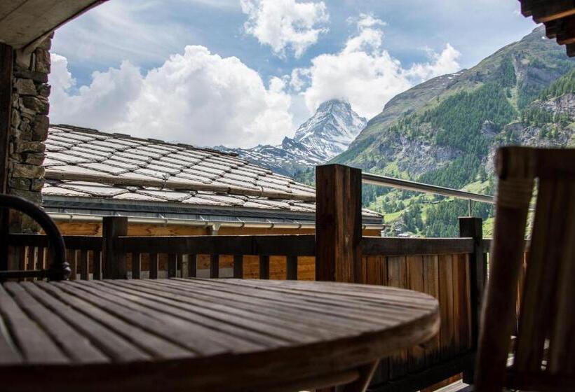 غرفة عائلية, Alpenlodge