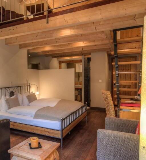 四人标准间, Alpenlodge