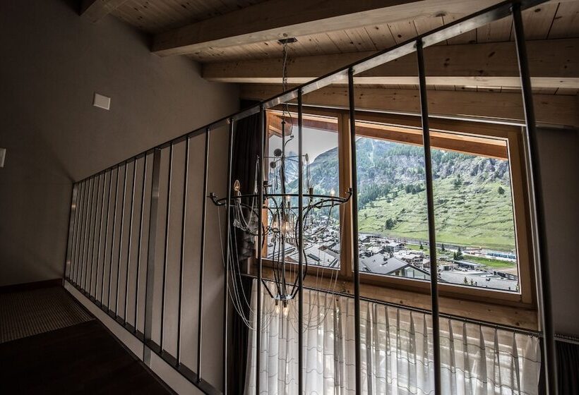 غرفة قياسية رباعية, Alpenlodge