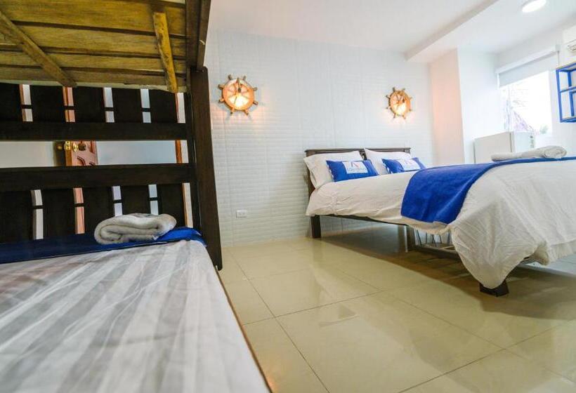 اتاق استاندارد چهار تخته, Aquarius