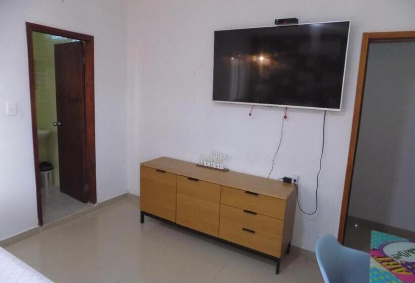 اتاق سوپریور با تخت بزرگ, Aquarius