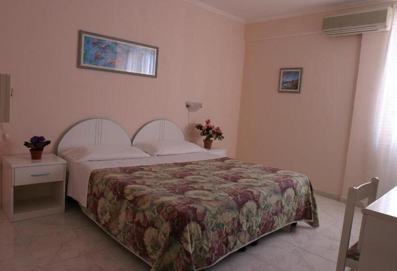 Standard-huone, Da Raffaele