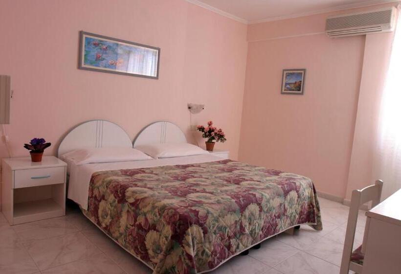 Standard-huone, Da Raffaele