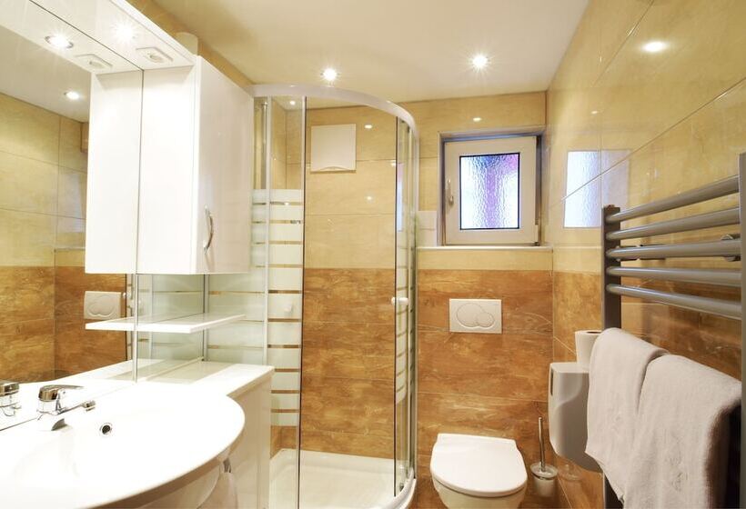 スタンダードルーム, Der Abtenauer