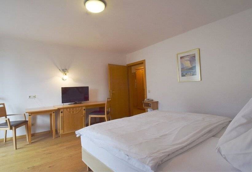 スタンダードトリプルルーム, Der Abtenauer