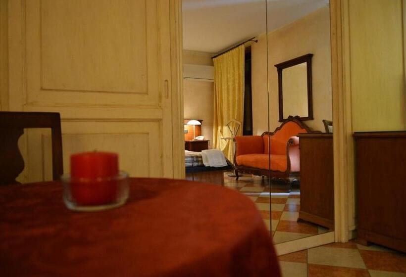 スタンダードルーム, Due Colonne