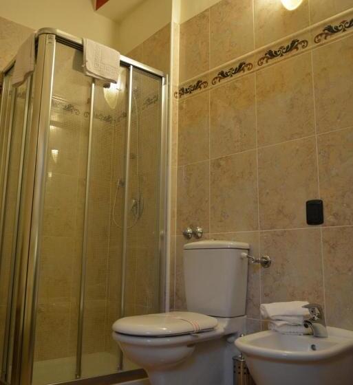 スタンダードトリプルルーム, Due Colonne