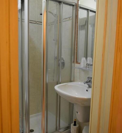 スタンダード４人部屋, Due Colonne