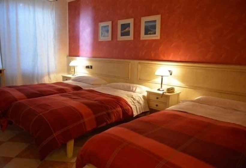 スタンダードトリプルルーム, Due Colonne