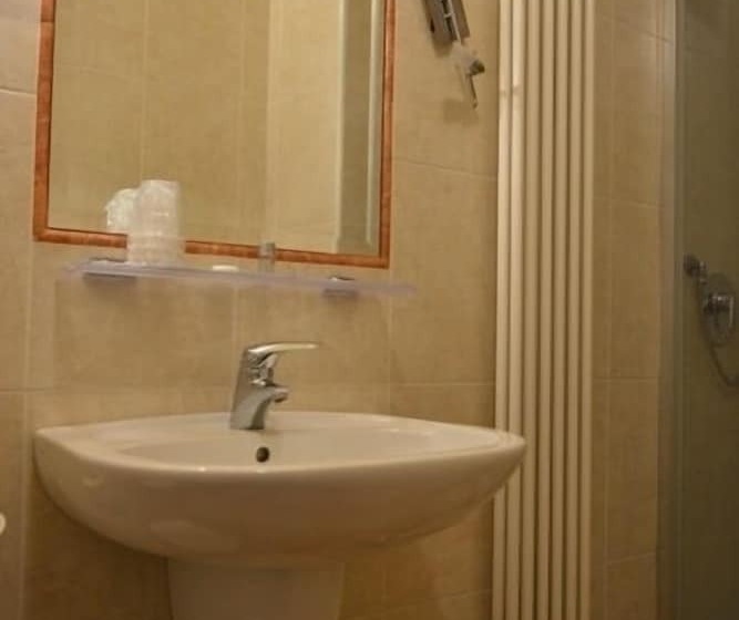 スタンダードルーム, Due Colonne