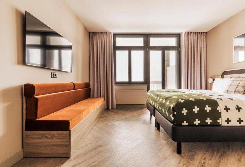 バルコニー付きスタンダードトリプルルーム, Altein Arosa