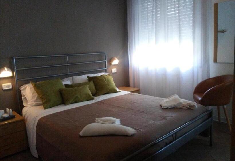 חדר אקונומי, Fast