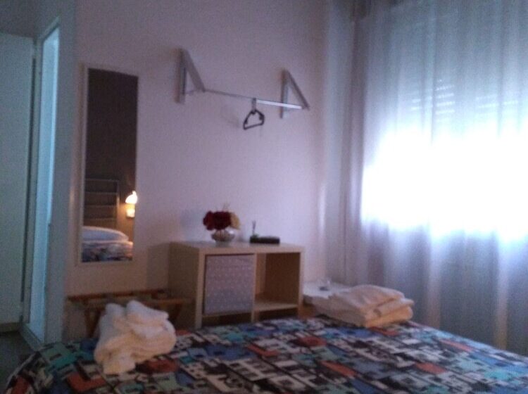 חדר אקונומי, Fast