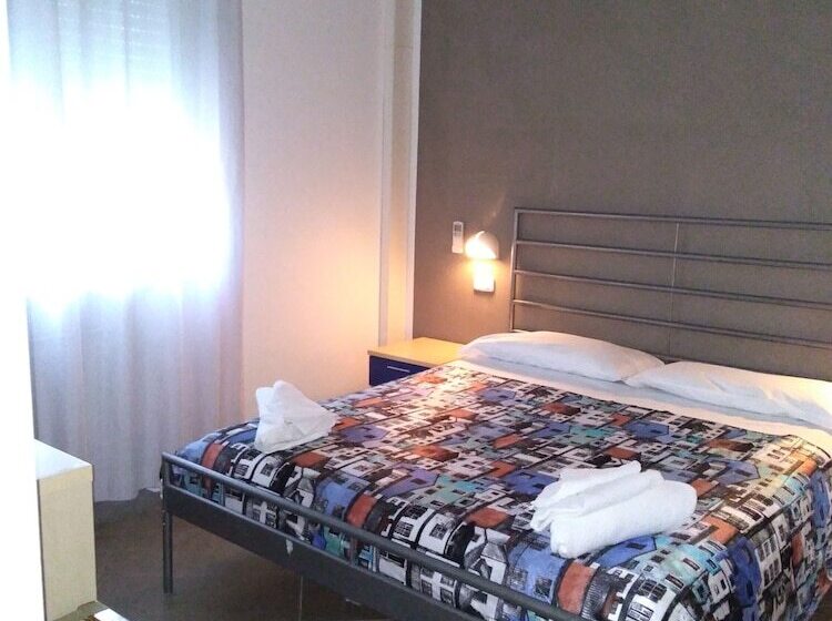 חדר אקונומי, Fast