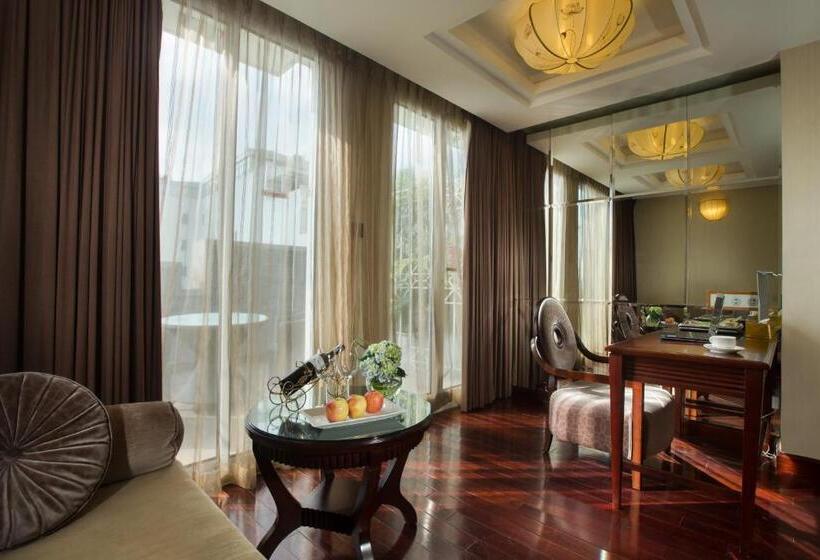 Junior Suite with Balcony