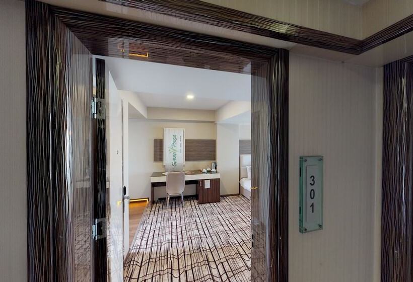 اتاق استاندارد سه نفره, Green Prusa