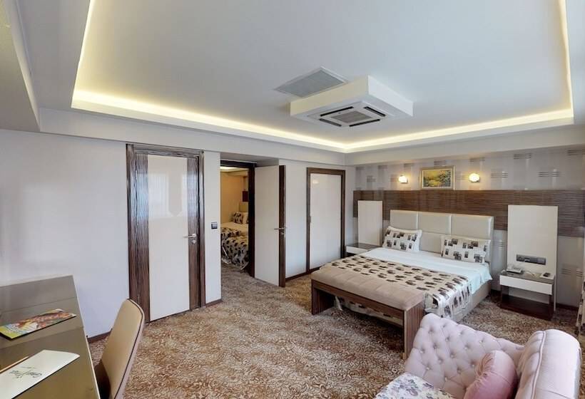 اتاق خانوادگی, Green Prusa