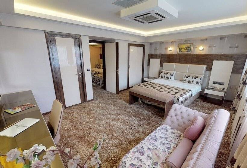 اتاق خانوادگی, Green Prusa