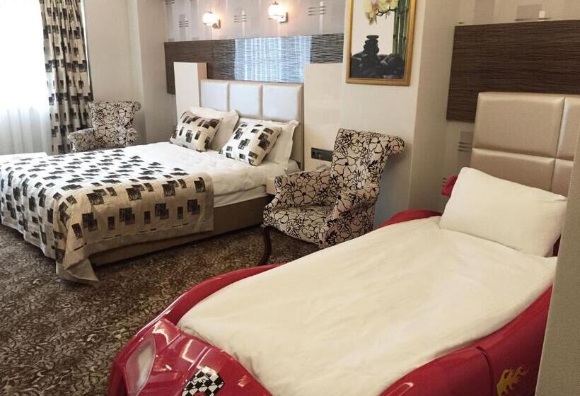 اتاق خانوادگی, Green Prusa