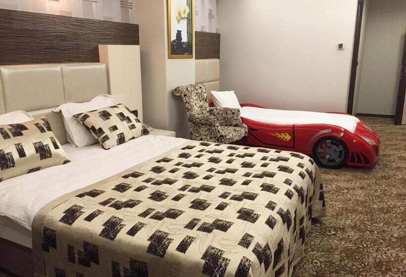 اتاق خانوادگی, Green Prusa