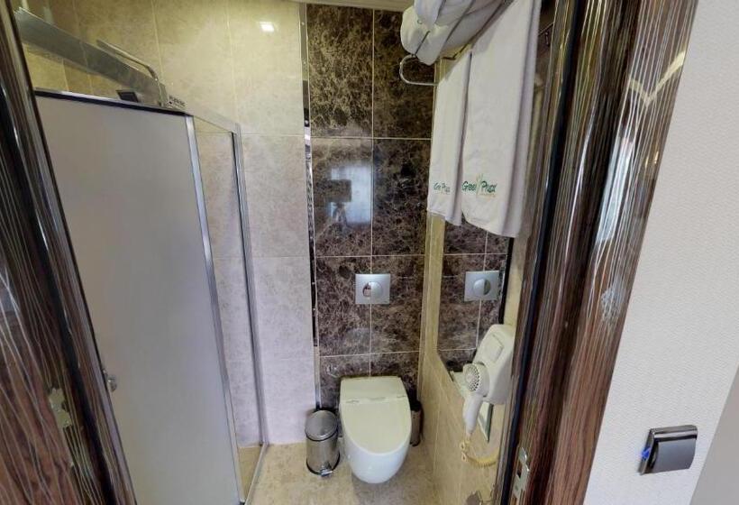 اتاق خانوادگی, Green Prusa