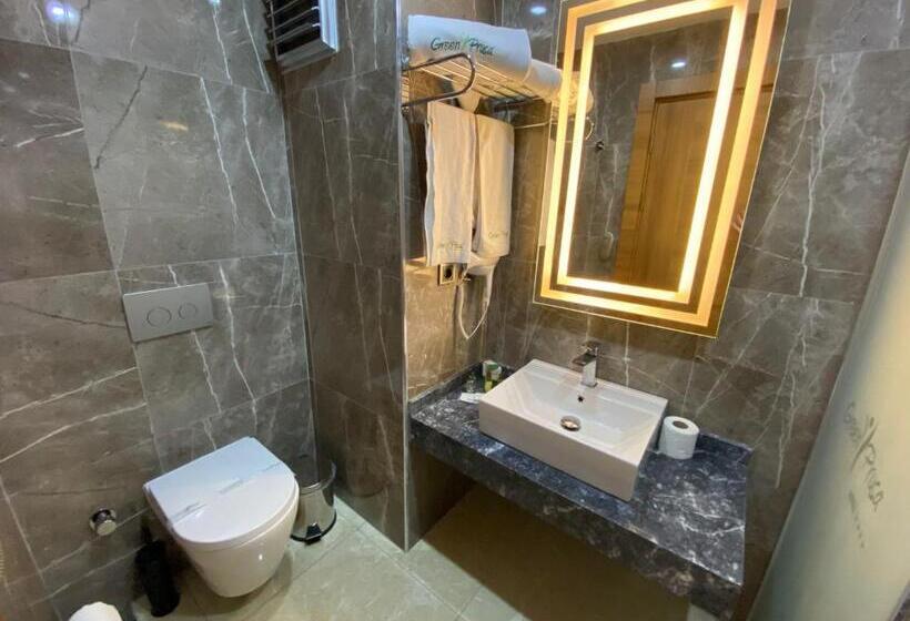 اتاق خانوادگی, Green Prusa