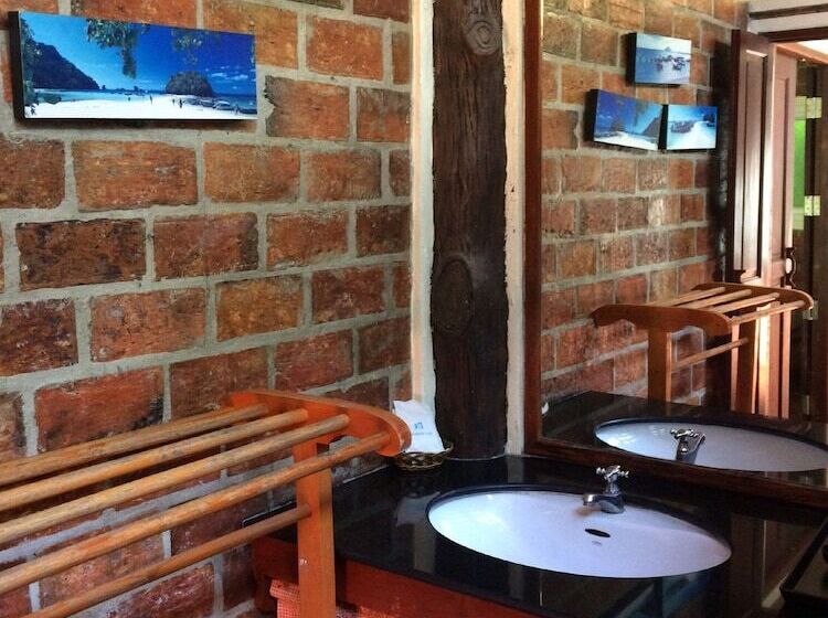 اتاق خانوادگی, Green View Village Resort   Sha Plus