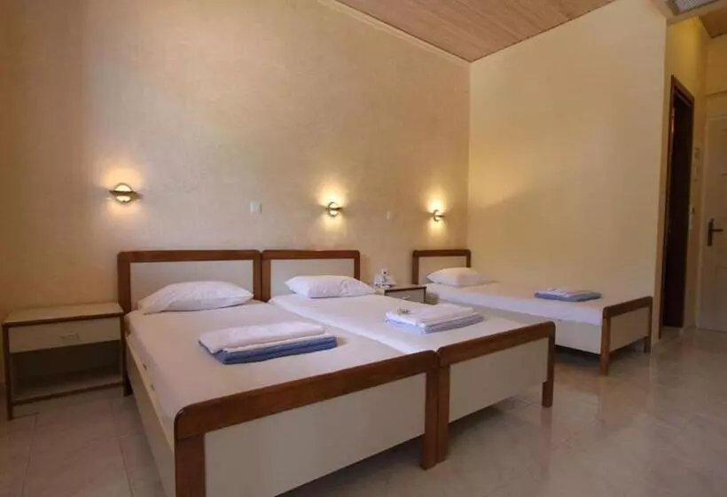 Triple Room Sea View, Ionis