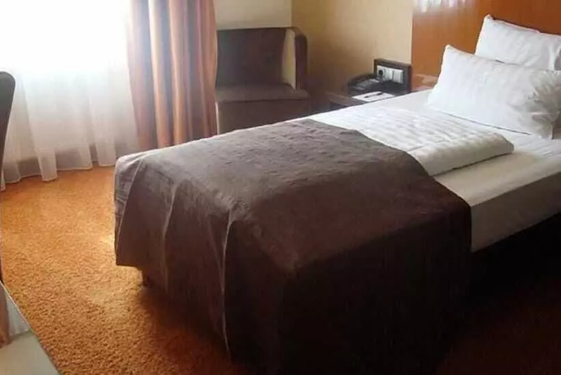 اتاق استاندارد یک نفره, L Arrivée Hotel & Spa
