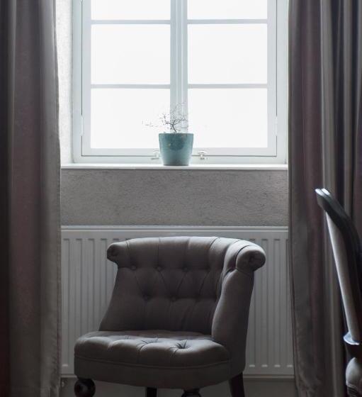 Классический Номер, L Slottsbacken