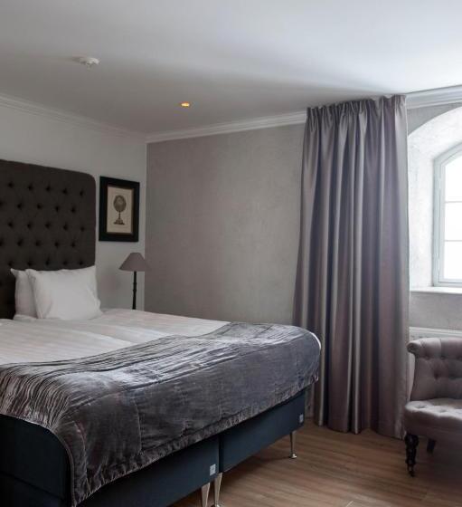 Классический Номер, L Slottsbacken