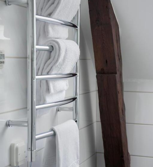 Номер Deluxe, L Slottsbacken