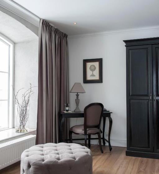 Номер Deluxe, L Slottsbacken