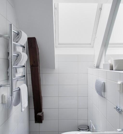 Номер Basic, L Slottsbacken