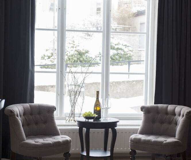 Номер Deluxe, L Slottsbacken