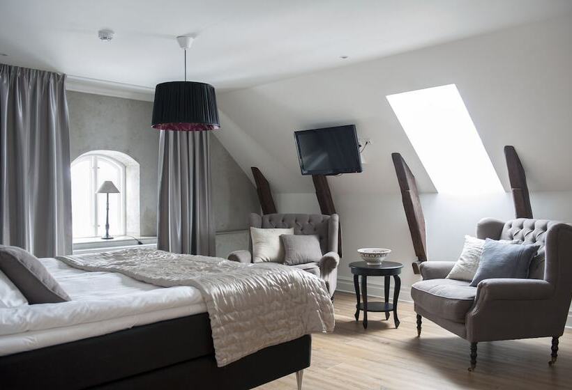 Номер Deluxe, L Slottsbacken