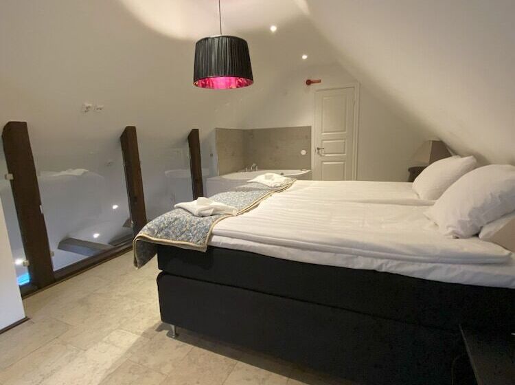 Номер Superior, L Slottsbacken