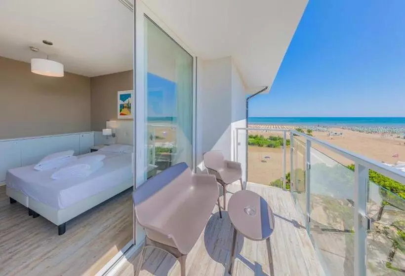 اتاق لوکس با چشم‌انداز دریا, Marina Palace Hotel 4 Stelle S
