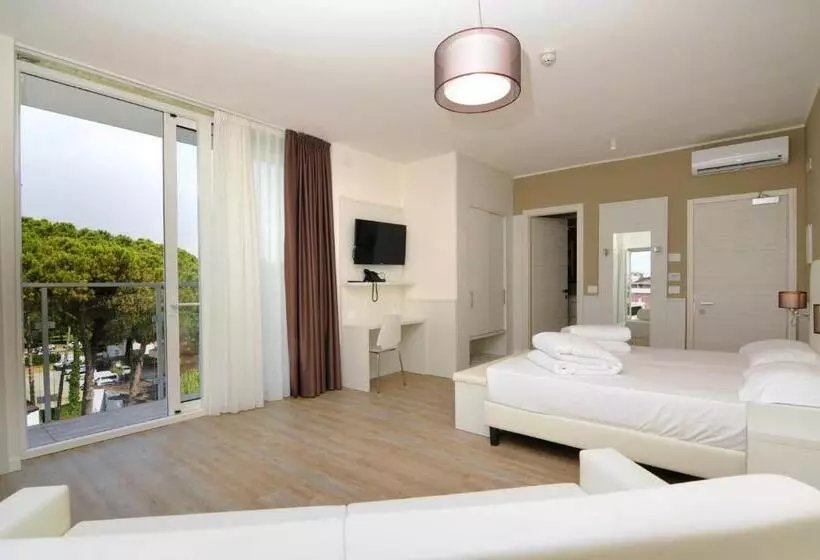 اتاق لوکس چهار تخته, Marina Palace Hotel 4 Stelle S